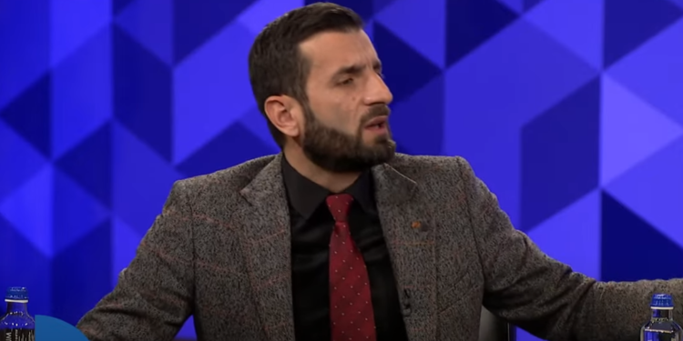 Demhasaj krahason Kurtin me Enver Hoxhën: Ka prishur marrëdhëniet me krejt botën