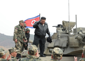 Kim nget tankun e ri, bën thirrje për përgatitje për luftë