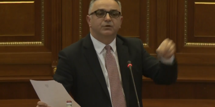 Tahiri për kontratat njëburimore: Ka dyshime të bazuara që mund të ketë ndonjë subjekt të korrupsionit