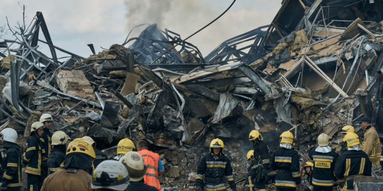 Të paktën 16 të vrarë nga sulmet ruse në Odesa dhe Vinitsja