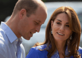 Kate dhe William “thellësisht të prekur” nga mbështetja e publikut