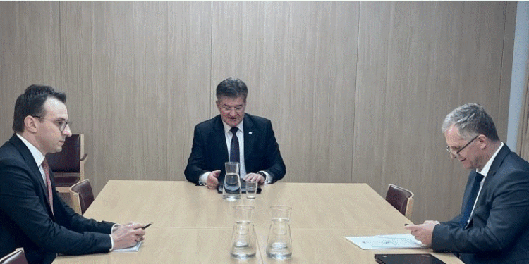 Bislimi e Petkoviq takohen sot në Bruksel, vazhdojnë bisedimet për dinarin