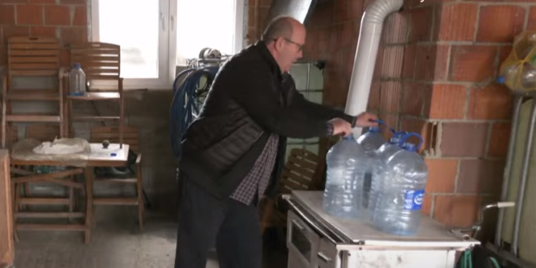 Rreth 30 familje në Kodrën e Trimave pa ujë të pijshëm