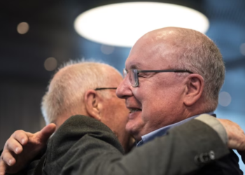 Votuesit zviceranë votojnë për pensionin e 13-të brenda vitit