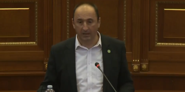 Aliu thotë se ka nënshkruar vetëm një kontratë njëburimore: Jemi të hapur për hetim