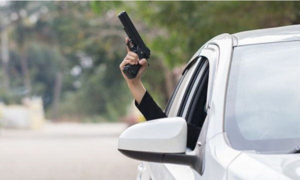 Gjuajtje me armë zjarri në Prishtinë, policia gjen njolla gjaku