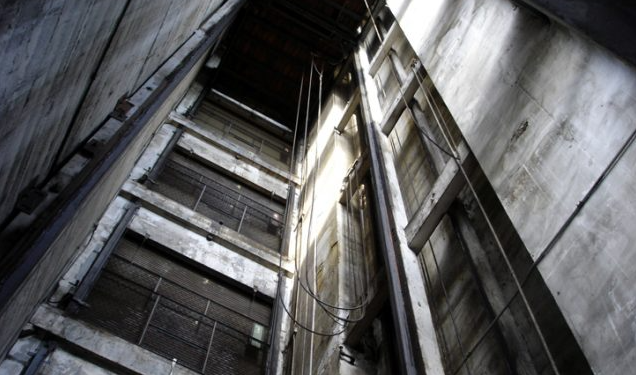 Policia jep detaje rreth vdekjes në ashensor të 54-vjeçarit