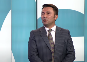 Rrustemi: S’na frikësojnë kërcënimet e Vuçiqit, por duhet t’i marrim seriozisht