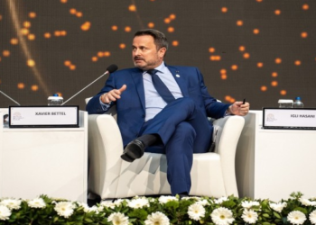 Bettel: Dërgimi i trupave perëndimore në Ukrainë rrezikon Luftën e Tretë Botërore