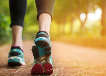 Si të humbasësh peshë duke ecur, këshillat për një rezultat të shpejtë