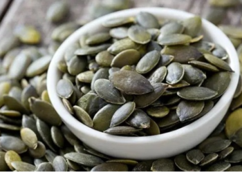 A i dini përfitimet e konsumimit të farave të kungullit?