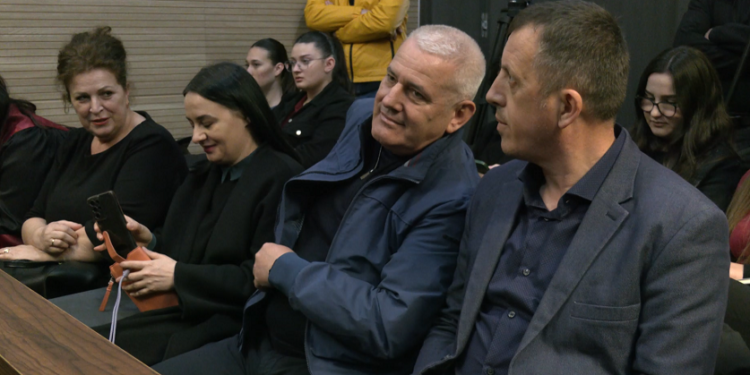 Deklarohen të pafajshëm ministri Sveçla dhe deputetët e LVV-së