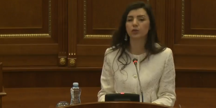 Kuvendi me seancë nderon kontributin e grave deputete