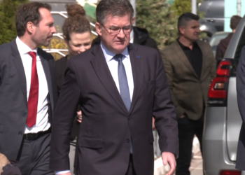 Lajçak takohet me Bislimin