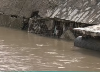 Dëmtohet shtrati i lumit Llap