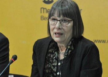 Natasha Kandiq thotë se pushteti SNS ka lidhje me tifozët huliganë, një pjesë të akademisë dhe ndikimin rus