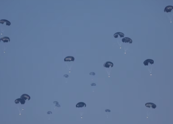 Ushtria amerikane hedh ndihma në Gazë prej ajrit