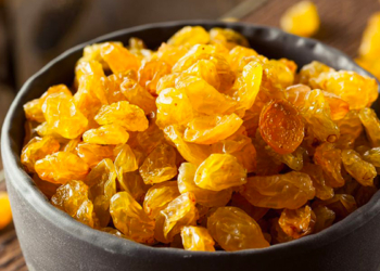 Përse rrushi i thatë nuk rekomandohet për të gjithë?