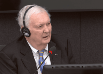 Ish-diplomati amerikan thotë se UÇK-ja nuk arriti asnjëherë të ketë një strukturë të unifikuar të ushtrisë