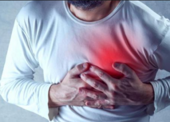 Këto janë simptomat që paralajmërojnë për atak kardiak te femrat