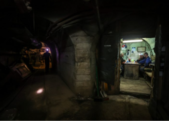 “Reuters” shkruan për iftaret 800 metra nën tokë të minatorëve të Trepçës