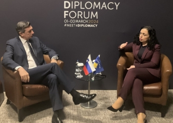 Pahor takohet me Osmanin, flasin për dialogun Kosovë-Serbi