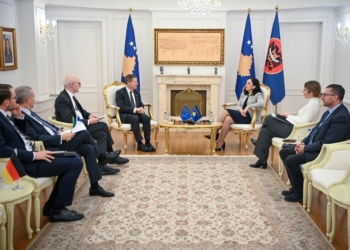 Osmani po zhvillon takim me ambasadorët e QUINT-it