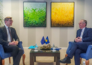 Bislimi takoi zyrtarin e BE-së: Të padrejta masat ndaj Kosovës