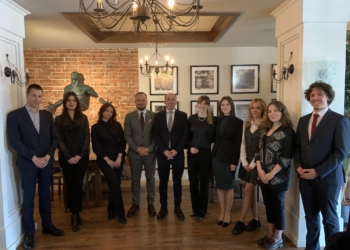 UP-ja shpërblen me nga 2 mijë euro studentët e juridikut për suksesin në garën e drejtësisë