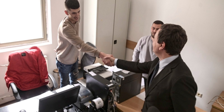 Ish-zv.ministri: Vizita e Kurtit në veri, për të përçuar normalitet