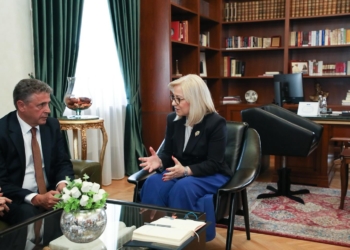 Nikolla takon Dyrmishin, flasin për “sfidën e madhe” të votimit në KiE