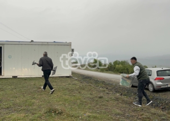 Procesi i votimit në Koshtovë të Leposaviqit fillon me vonesë, s’ka rrymë elektrike