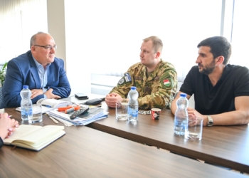 Bulliqi takon komandantin e ri të KFOR-it, Balint Molnar