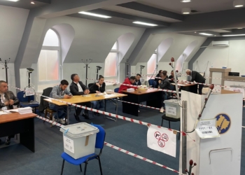 Në Zveçan nis votimi për shkarkimin e kryetarëve, Peci nuk pret dalje të madhe të qytetarëve