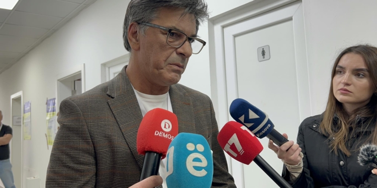 Kryeziu: Qendrat e votimit nuk i plotësojnë mjaftueshëm kriteret për fshehtësi të votës