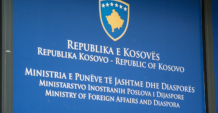 Sulmi i Iranit ndaj Izraelit, MPJD u bën thirrje kosovarëve atje që të ndjekin e të zbatojnë udhëzimet e sigurisë