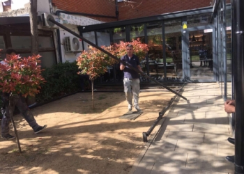 Inspektorati i Prishtinës detyron bizneset të kthejnë në gjendjen normale hapësirat publike të uzurpuara