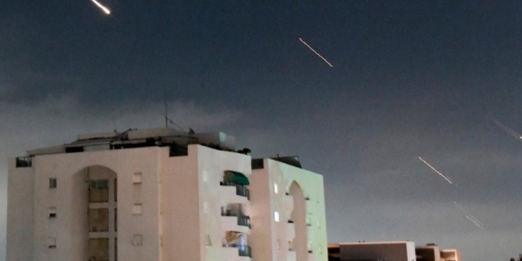 Izraeli sulmon Iranin me raketa