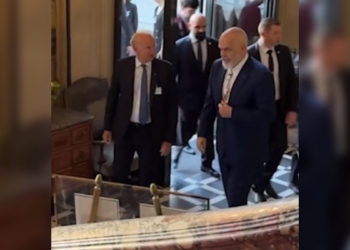 ​Rama në Paris, takohet me Unionin e Sipërmarrësve të Francës