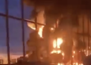 Raportohet për zjarr në një rafineri ruse të naftës