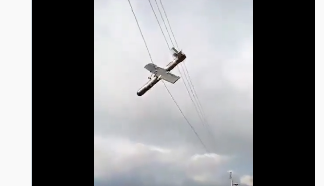 Droni iranian përfundon në telat e energjisë elektrike
