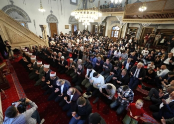 Në faljen e Bajramit, thirrje për ruajtjen e familjes