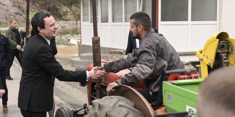 Kurti pas vizitës në veri: Së bashku do të punojmë për një të nesërme të ndritshme