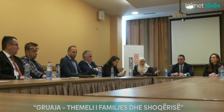 “Demokracia Konservatore” organizon tryezë diskutimi për familjen