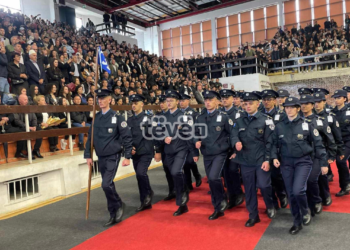 Krerët e shtetit kërkojnë nga kadetët e rinj shërbim dhe punë profesionale