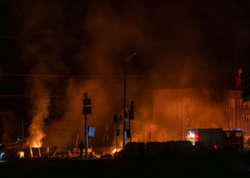 Gjashtë të vdekur, 10 të plagosur nga një sulm rus në Harkiv