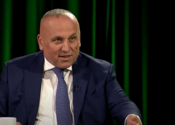 Kulla: Kosova është shumë e dobët që Kurti të jetë lider i Ballkanit