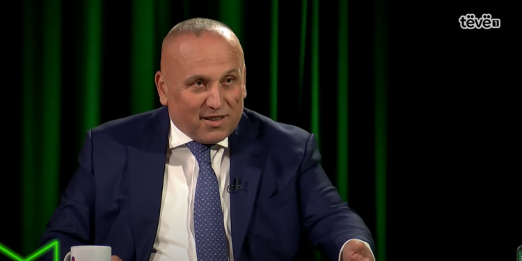 Kulla: Kosova është shumë e dobët që Kurti të jetë lider i Ballkanit