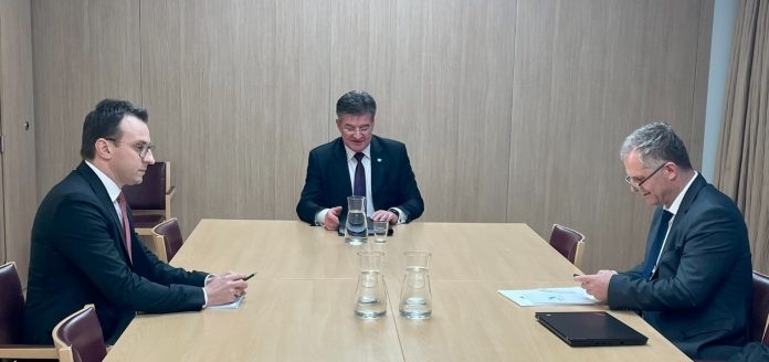 Qeveria jep detaje për takimin në Bruksel: Propozimi i sotëm i Lajçakut më i detajizuar