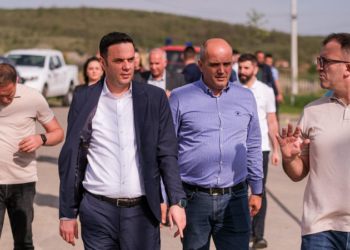 Abdixhiku kërkon ndihmë për pronarin e fabrikës së djegur në Podujevë